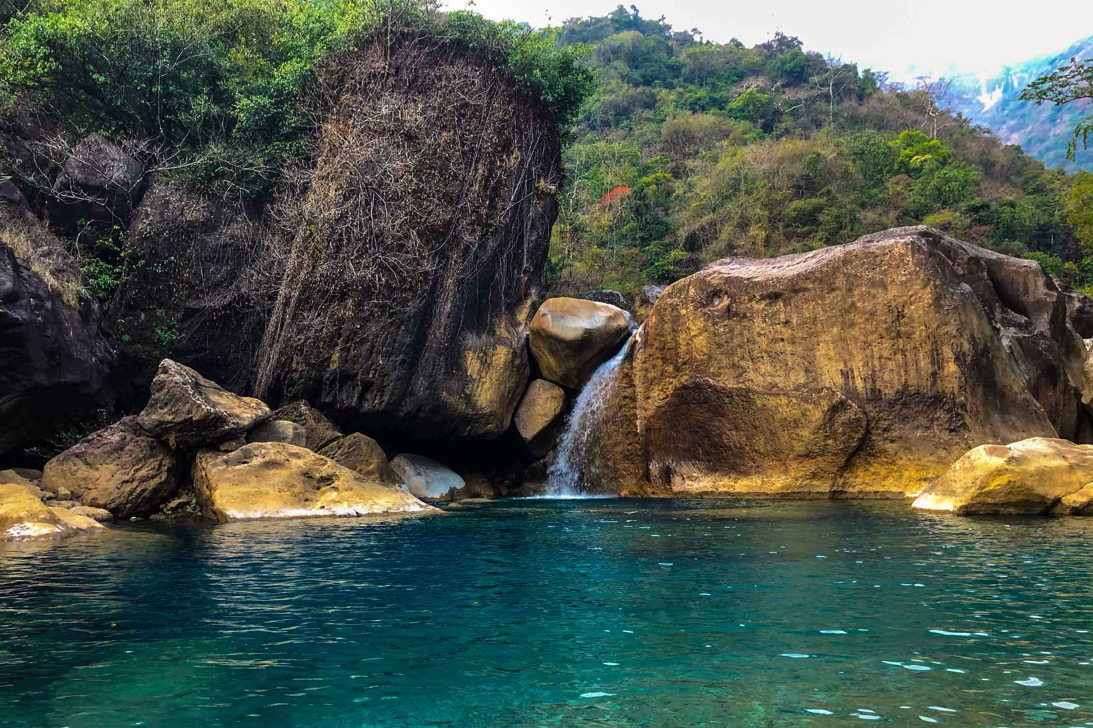 El Waterfall and Natural Swimming Pool